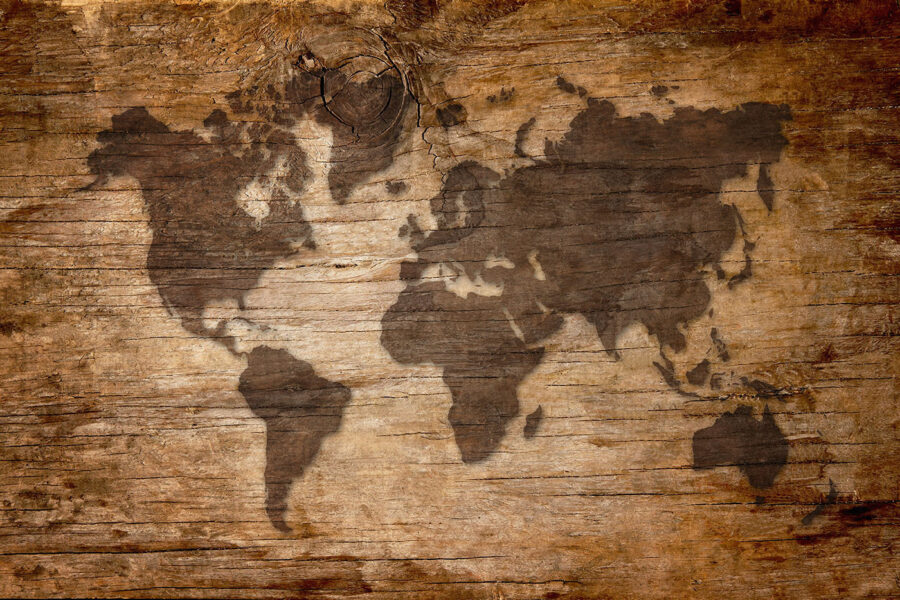 Mapa světa na dřevěném povrchu Mapa světa na dřevěném povrchu
