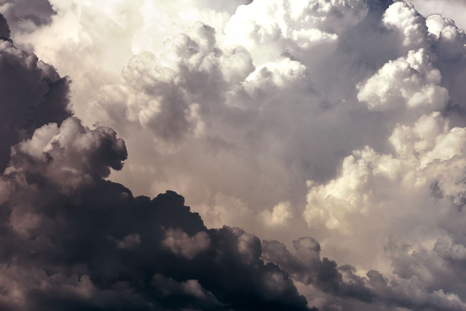 Cloudy sky with many clouds Cloudy sky with many clouds