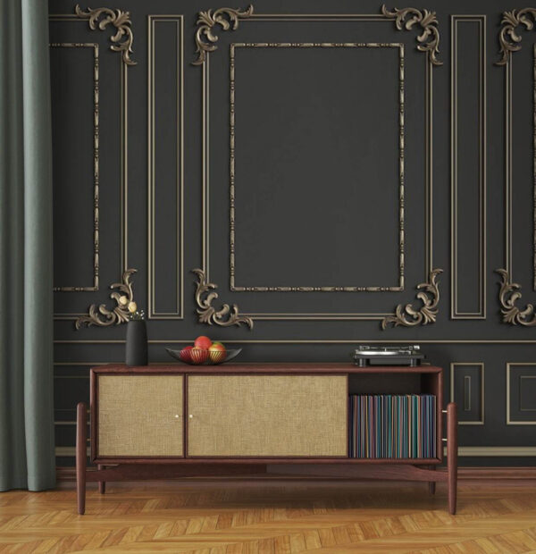 Elegantní zdobený design stěn v tmavých tónech Elegantní zdobený design stěn v tmavých tónech