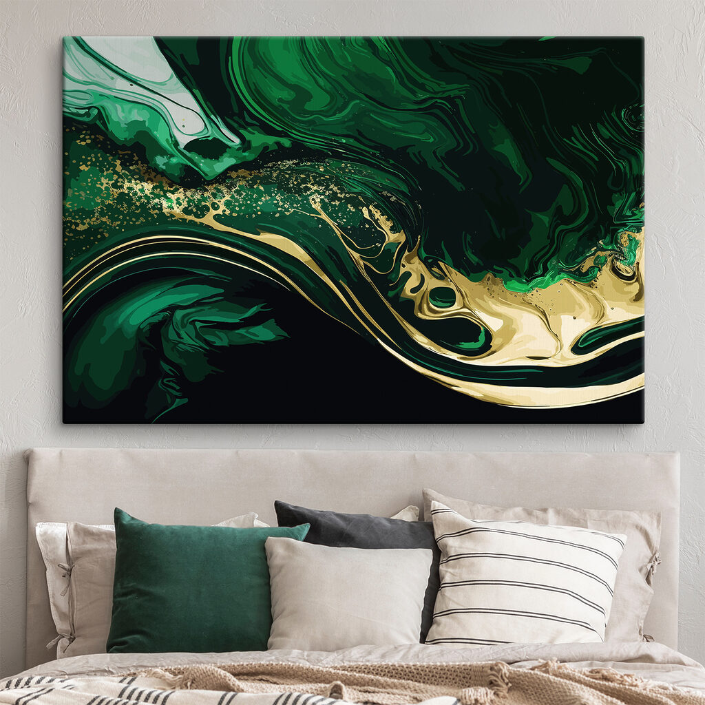 Emerald swirls with sparkling accents. Emerald swirls with sparkling accents.
