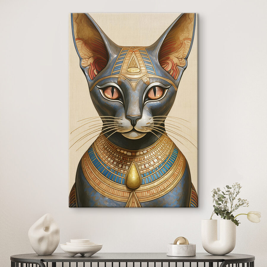 Majestátní egyptská kočka v regáliích