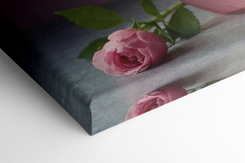 Vase with pink flowers
