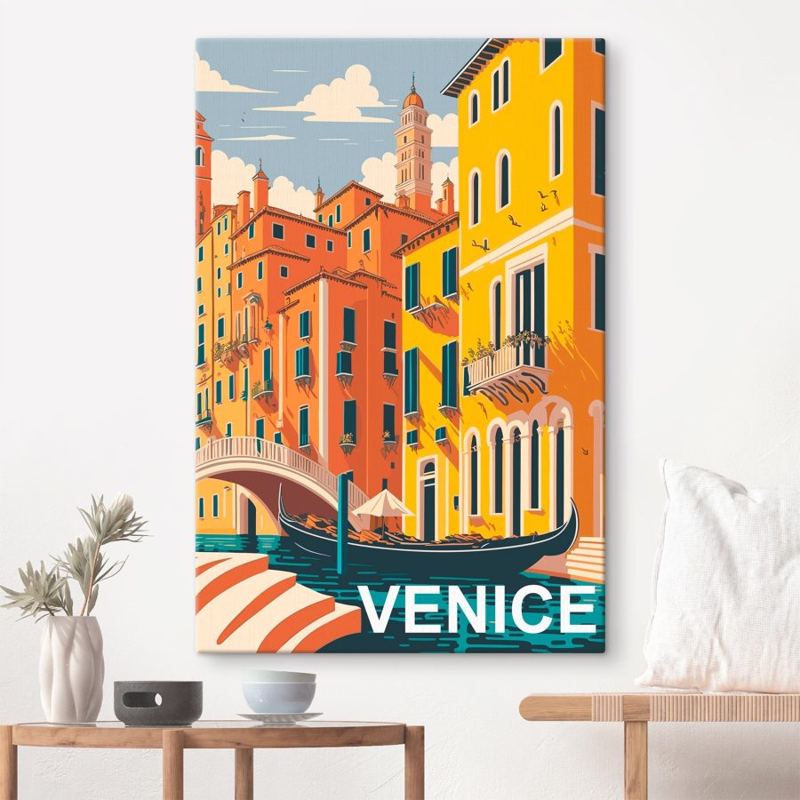 Gondola na kanále vedle mostu