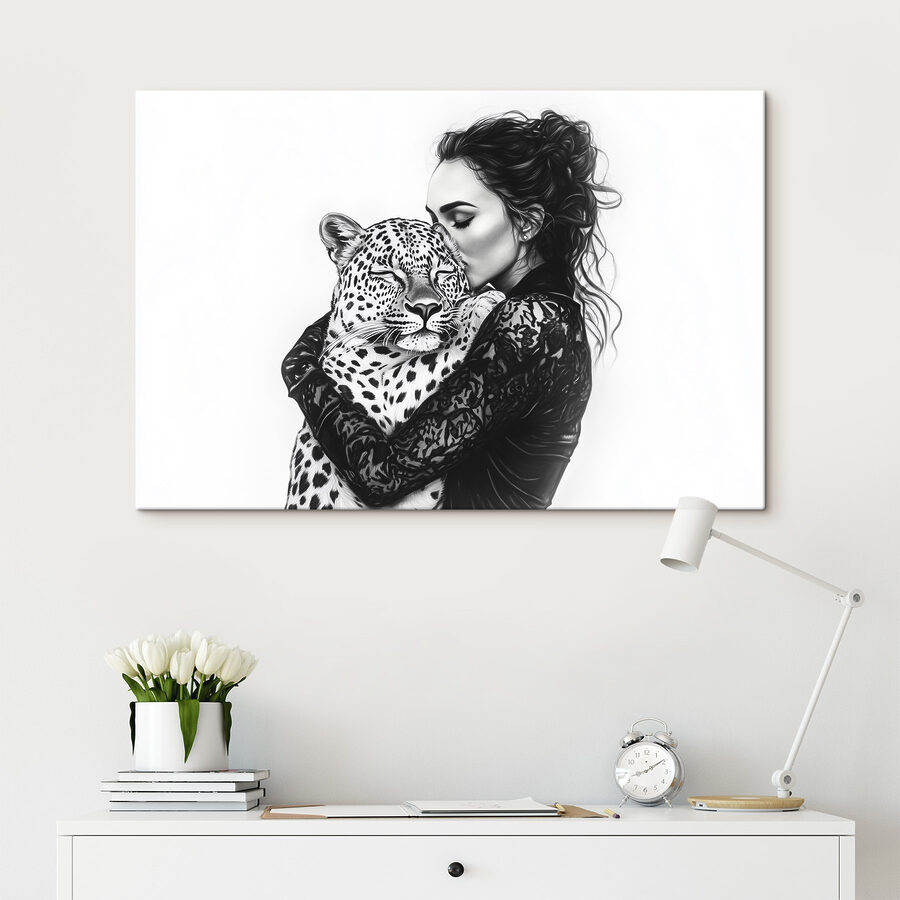 Žena objímající leoparda