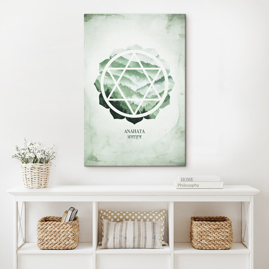 Zelený a bílý symbol s horami v pozadí