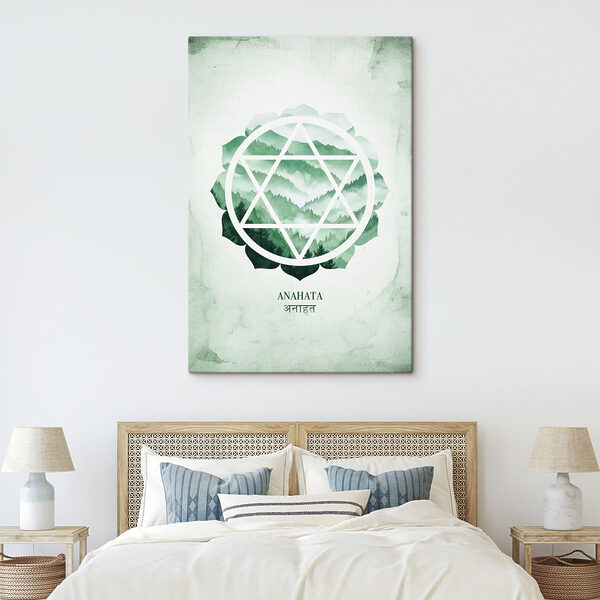 Zelený a bílý symbol s horami v pozadí Zelený a bílý symbol s horami v pozadí