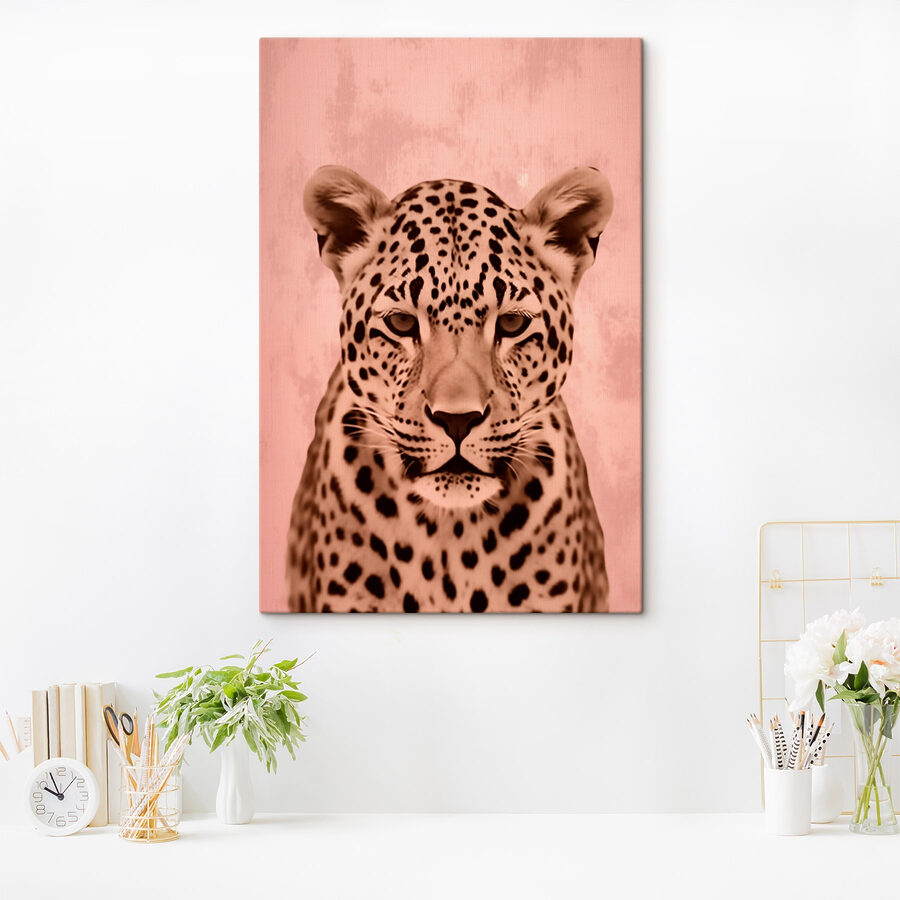 Majestátní leopard v jemných tónech