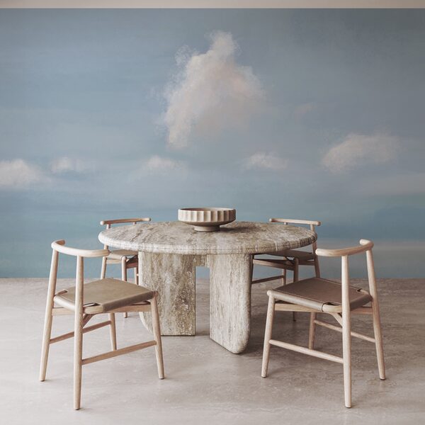 Plachetnice uprostřed vodní plochy