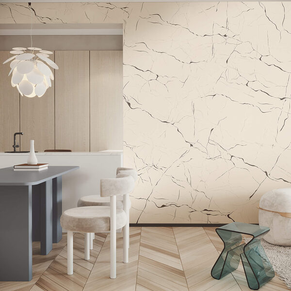 Bílý povrch s prasklinami