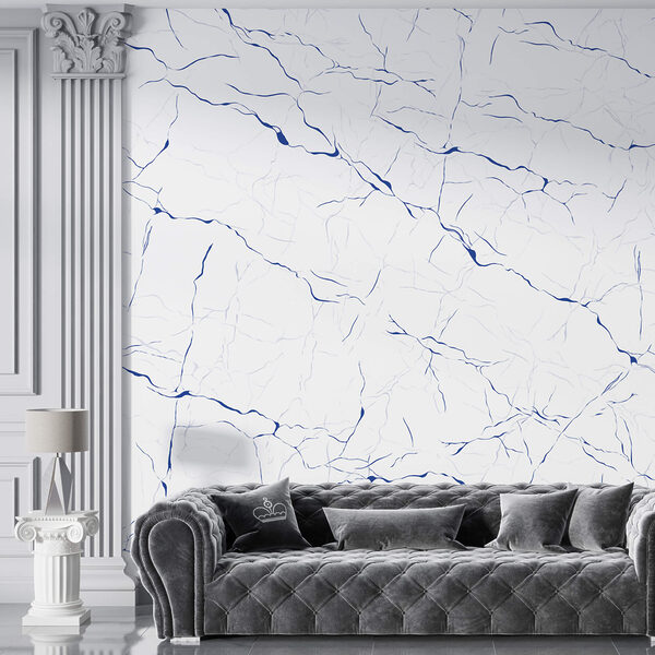 Bílý povrch s modrými čarami