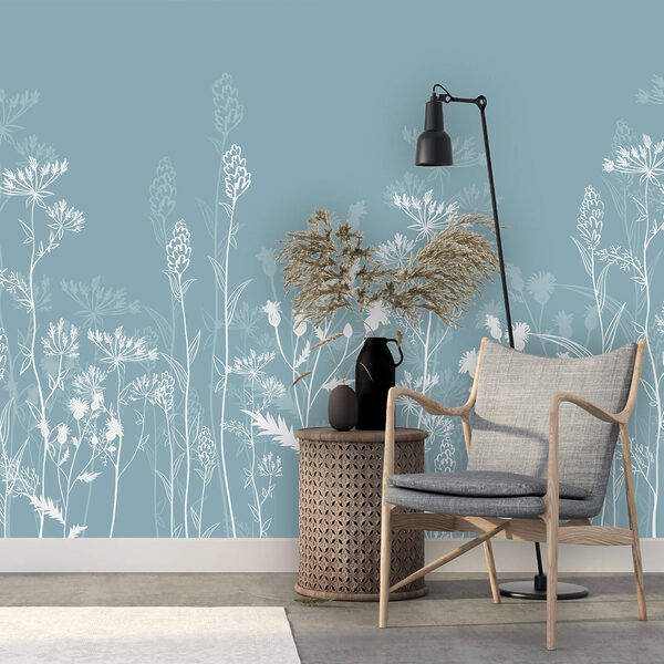 Bílé květy na modrém pozadí