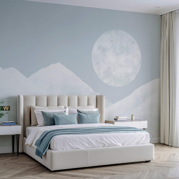 Měsíc nad zasněženou horou