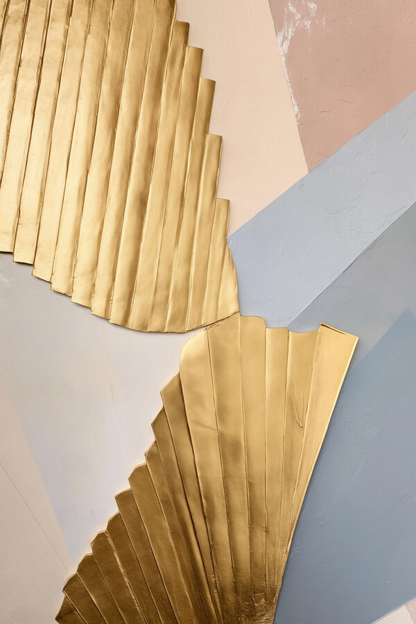 Elegant fan-shaped design with soft colors Elegant fan-shaped design with soft colors