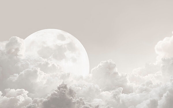 Full moon in the clouds